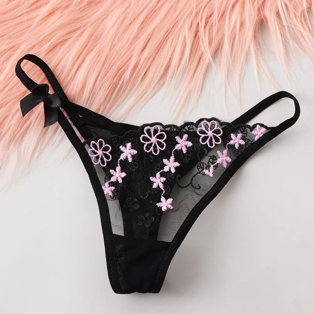 💋Seduction Unleashed: The Alluring Lace G-string